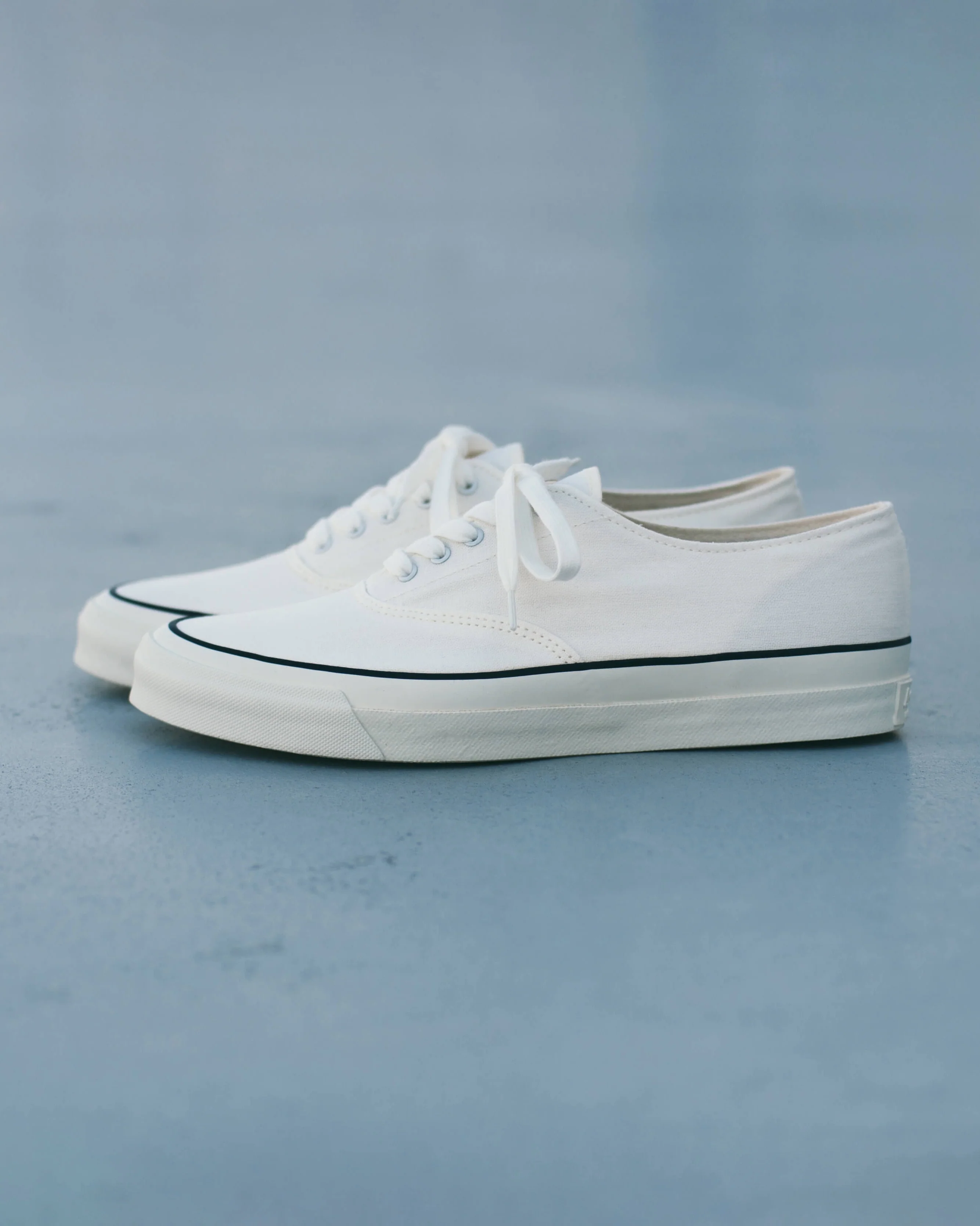 Deck - White - Image 3